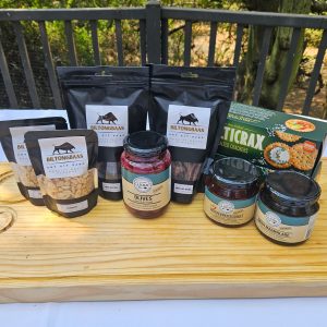 Heritage Platter Medium box with biltong, dry wors, peanuts, olives, preserves, and Salticrax.